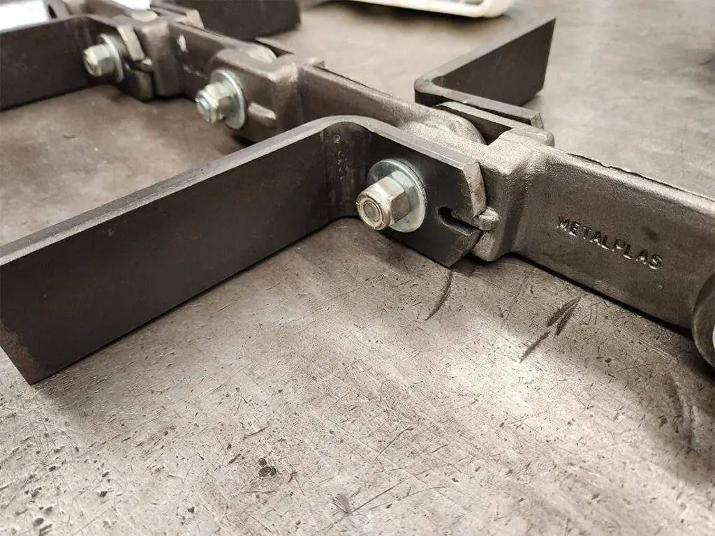 Cadenas Forjadas
