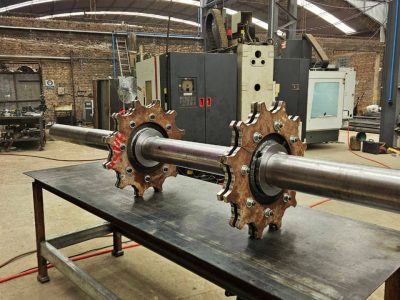 Coronas Hardox 500 montadas en eje para el elevador